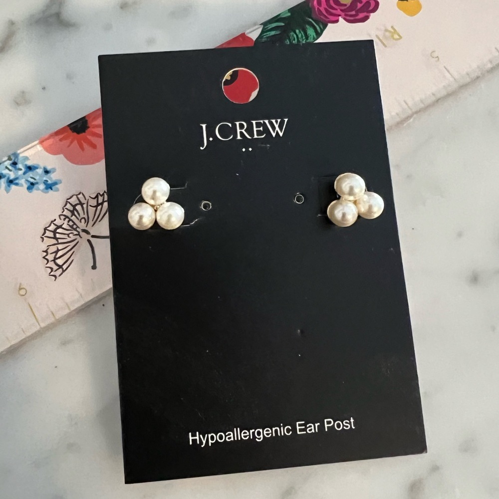NWT J. Crew Pearl Triangle Studs